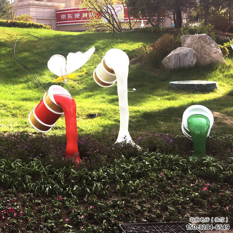 田間油漆桶雕塑 彩繪仿真雕塑 園林?jǐn)[件