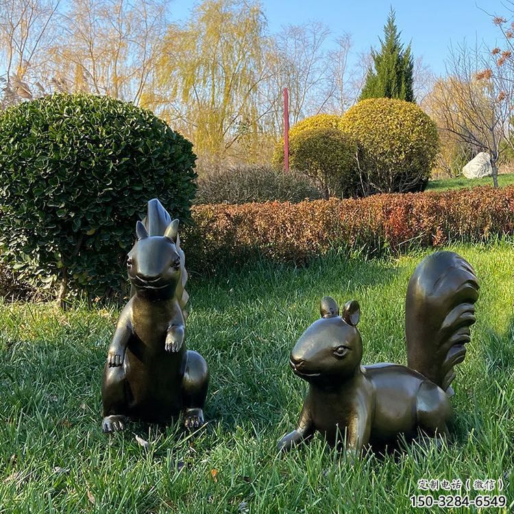 銅松鼠雕塑廠家，動物景觀擺件，仿古元素設計 (6)