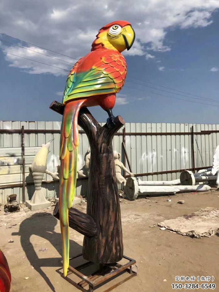 仿真玻璃鋼鸚鵡雕塑 店門(mén)口園林雕塑 飛鳥(niǎo)小品