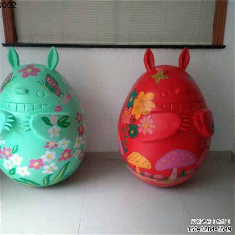 步行街龍貓雕塑，鑄銅農耕雕塑，動漫方式