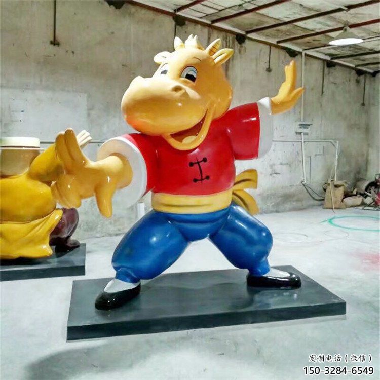 園林龍貓雕塑，噴漆運動雕塑，彩繪形式