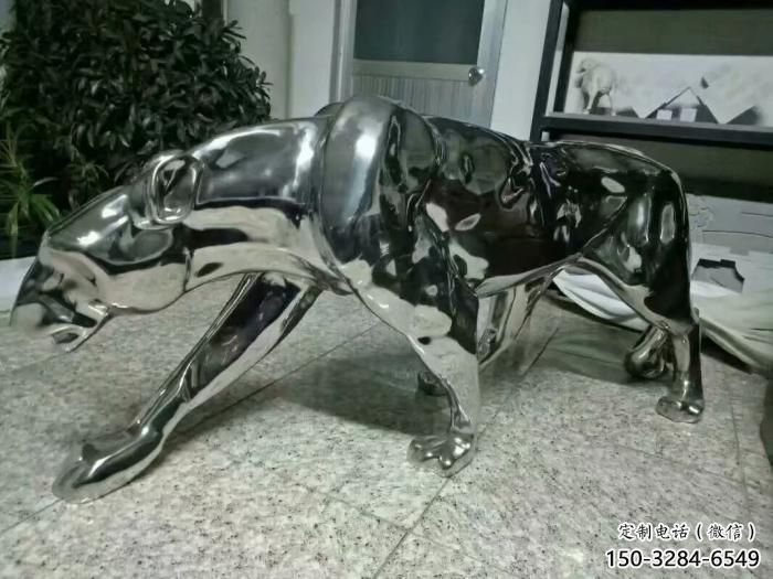園林獵豹雕塑，噴漆運(yùn)動雕塑，彩繪形式