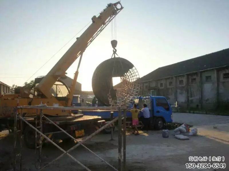 銅錢雕塑廠家，仿古鑄銅雕塑，烤漆工藝雕塑制作