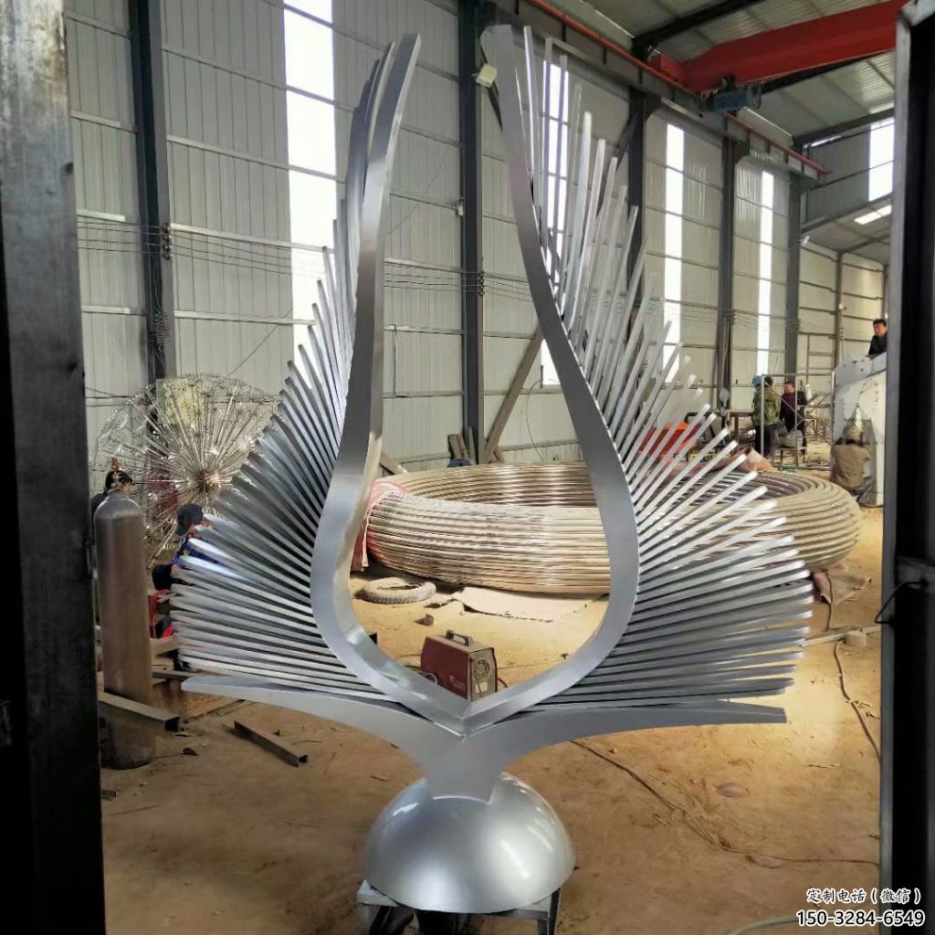 步行街翅膀雕塑，鍛造景觀雕塑，鏤空方式