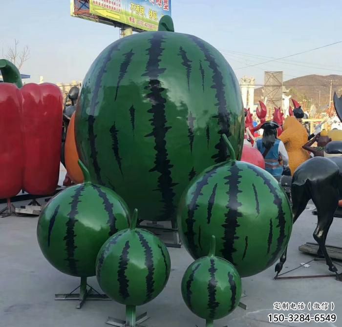 街道西瓜雕塑 現(xiàn)代景觀水果雕塑 彩繪果蔬雕塑