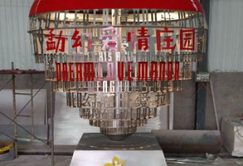 鏤空愛心雕塑廠家，愛情主題雕塑，廣場公園擺件