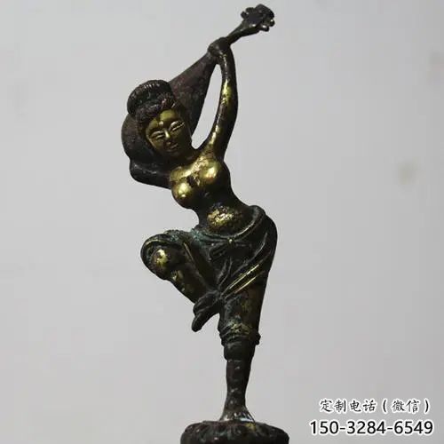 草地琵琶雕塑 現代校園音樂雕塑 大型樂器雕塑