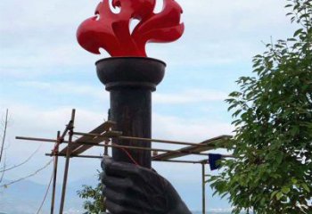 鋼管火把雕塑 異形噴水星火相傳主題 農村篝火雕塑