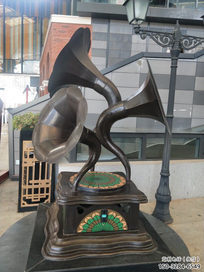 大型麥克風雕塑 歐式步行街話筒雕塑 彩繪音樂雕塑