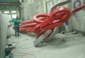 中國(guó)結(jié)雕塑