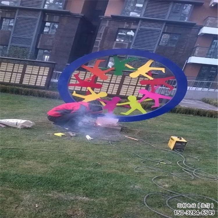 彩繪地球雕塑生產(chǎn)，景區(qū)案例，烤漆地球天使雕塑優(yōu)選