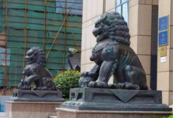 大門(mén)口獅子雕塑提供，美陳雕塑，鑄銅蹲獅雕塑承接
