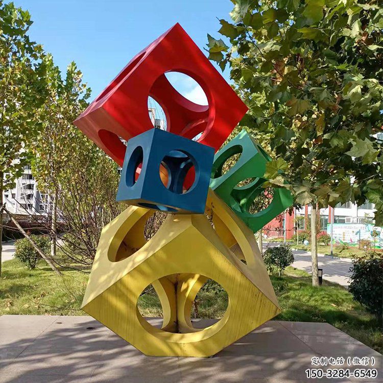 魔方雕塑廠家，室外雕塑，不銹鋼魔方雕塑選定