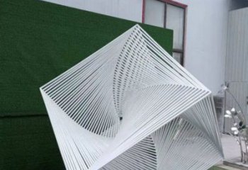 廣場(chǎng)立方體雕塑廠(chǎng)家，市標(biāo)雕塑，鏤空立方體雕塑定制