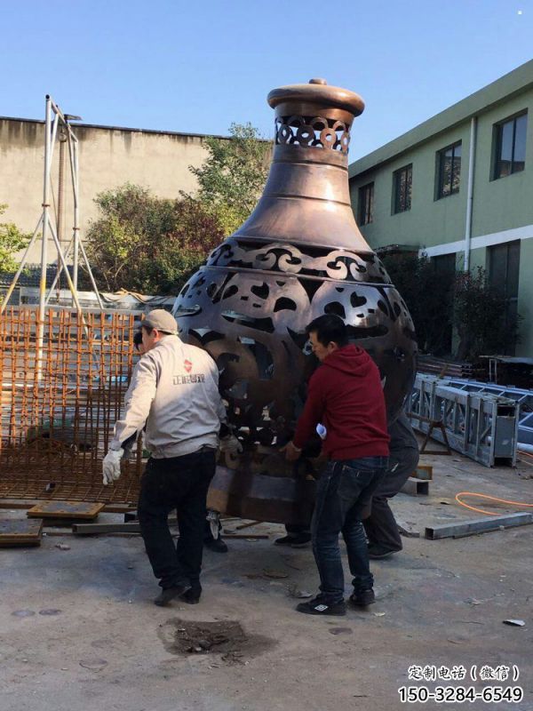 花瓶雕塑供應(yīng)，仿真雕塑，銅花瓶雕塑素材制造廠家