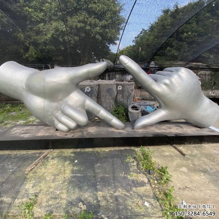 剪刀手雕塑定價(jià)，拉絲工藝，不銹鋼剪刀手雕塑制作廠家