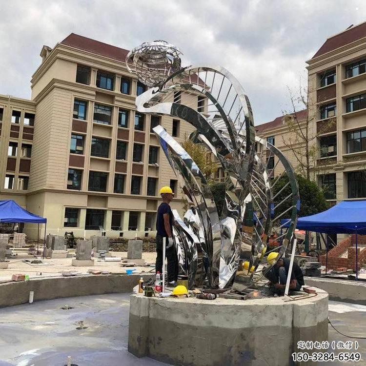 鏡面樹葉雕塑點(diǎn)擊，陸地?cái)[件，不銹鋼鏡面樹葉雕塑預(yù)定