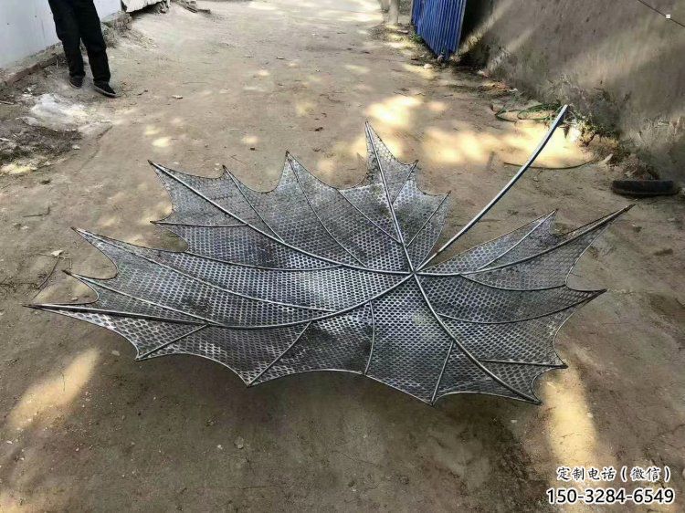 鏤空樹葉雕塑生產商，城市雕塑，鐵藝樹葉雕塑制造廠家