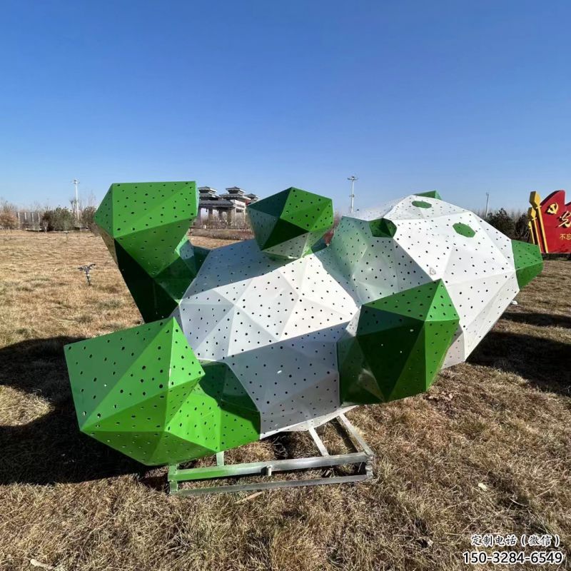 廣場熊貓雕塑供需，廣場雕塑，切面熊貓雕塑定制