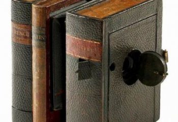 銅書(shū)籍雕塑廠家，金屬組合，銅書(shū)籍雕塑定做