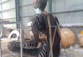 鏤空人物雕塑制造，歐式風(fēng)格，創(chuàng)意鐵藝人物雕塑定價(jià)