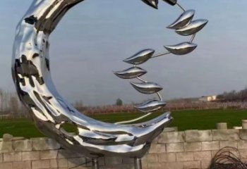 金魚(yú)雕塑供應(yīng)，多彩藝術(shù)，別墅圓環(huán)金魚(yú)雕塑供求