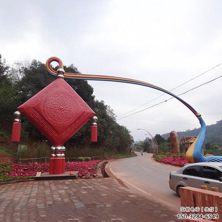 九臺街道中國結雕塑