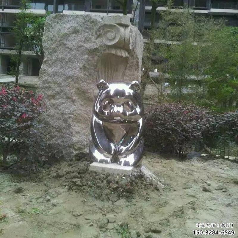 無錫熊貓雕塑服務(wù)商，動(dòng)物美陳雕塑，不銹鋼熊貓雕塑廠家